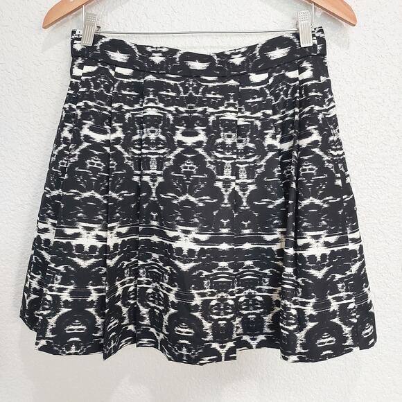 J. Crew Blurred Ikat Black & White Mini A-Line Skirt Size 0 - Picture 2 of 10